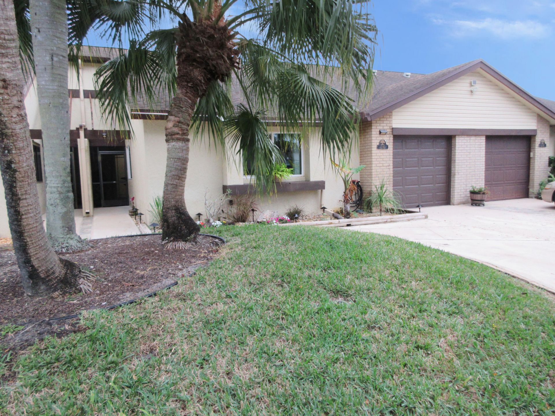 216 Meander Circle, Royal Palm Beach, FL 33411 Photo