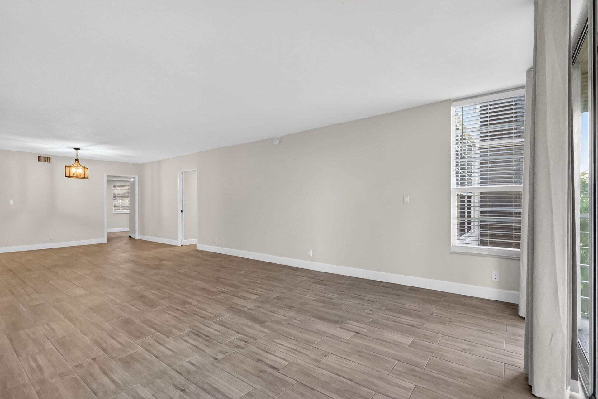 545 Oaks Lane, Unit 409, Pompano Beach, FL 33069 Photo