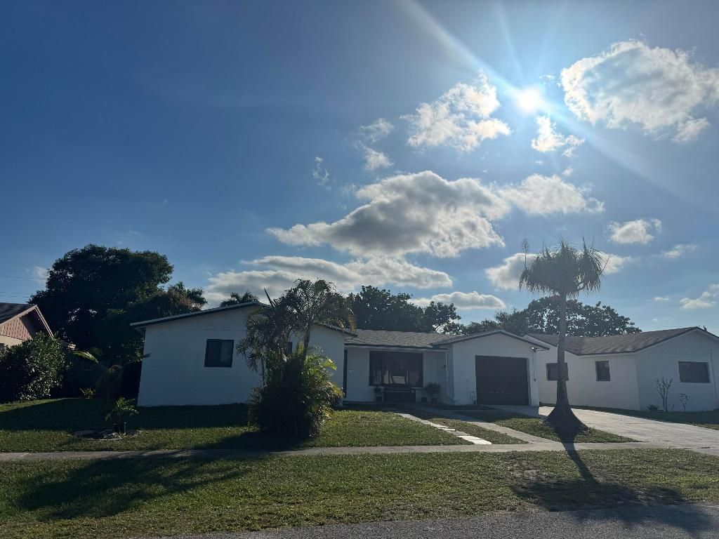 4170 Sussex Avenue, Lake Worth, FL 33461 Photo