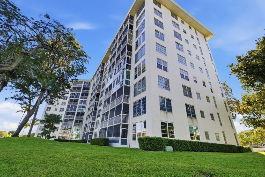 3051 N Course Drive, Unit 309, Pompano Beach, FL 33069 Photo