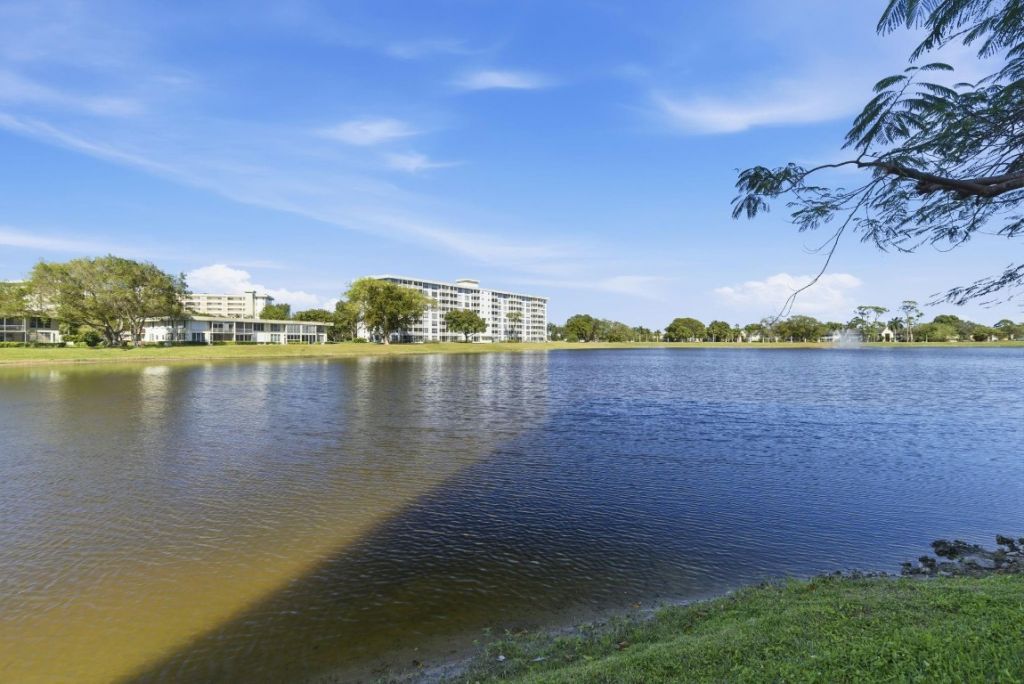 3051 N Course Drive, Unit 309, Pompano Beach, FL 33069 Photo