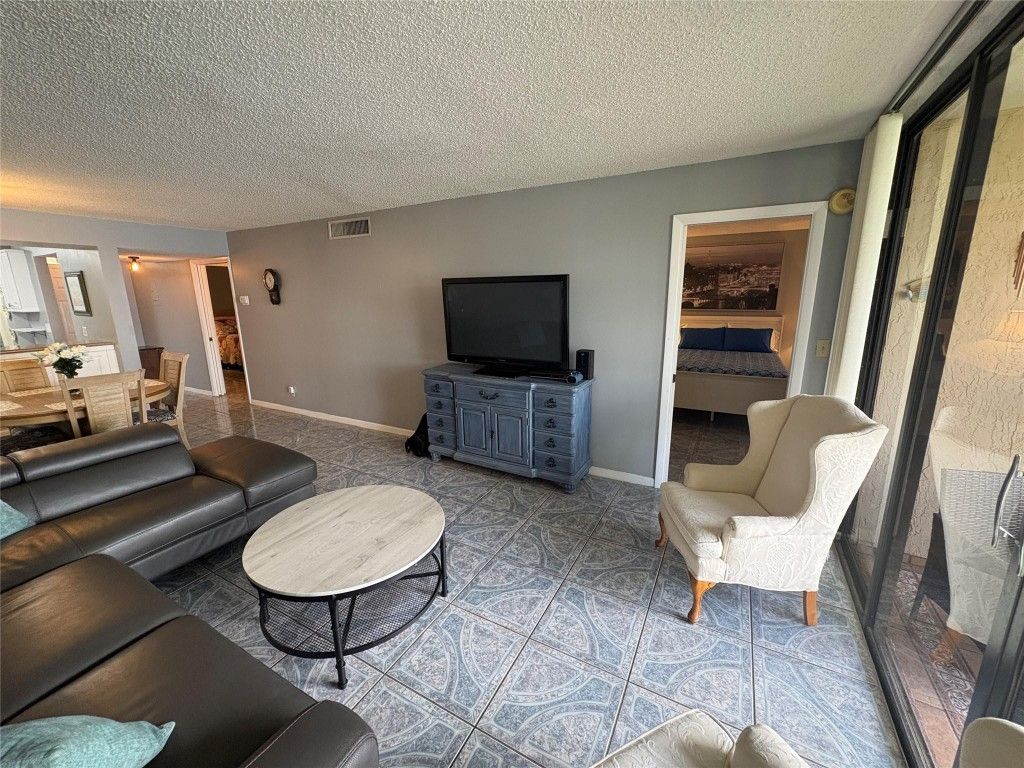 6207 Coral Lake Drive, Unit 107, Pompano Beach, FL 33063 Photo