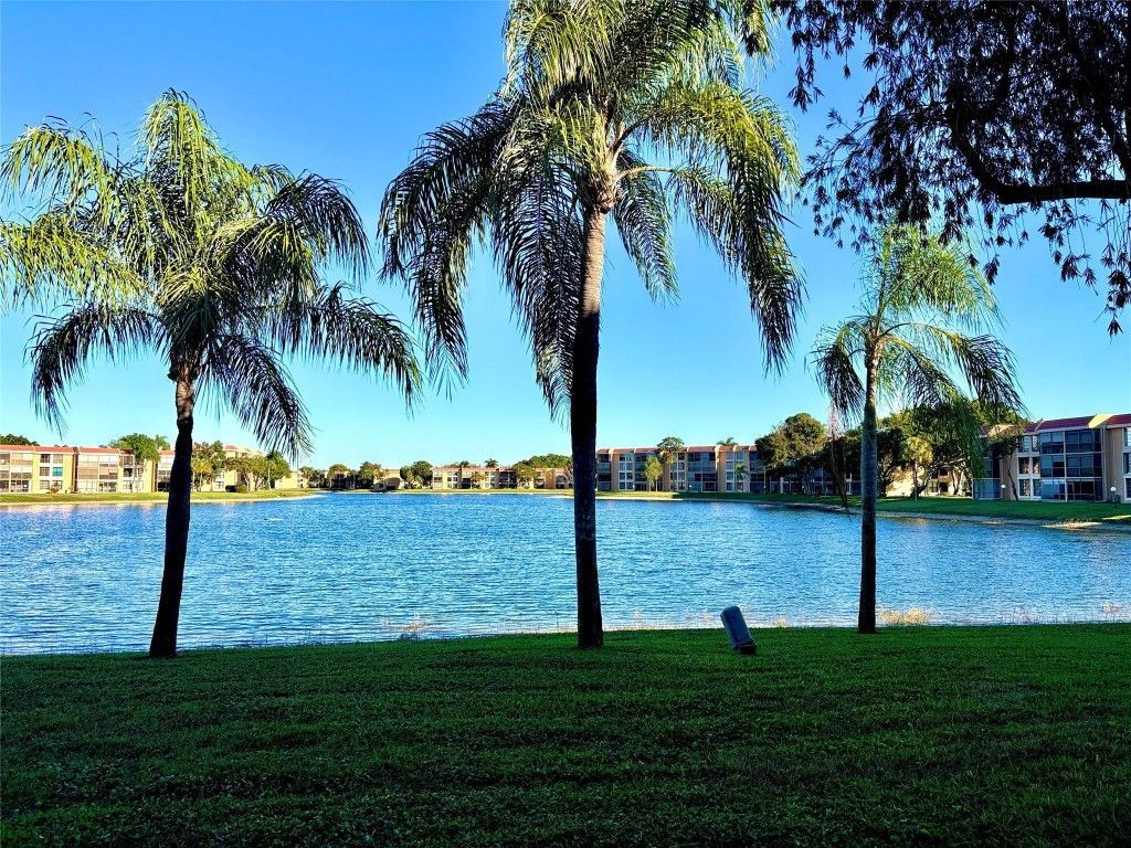 6207 Coral Lake Drive, Unit 107, Pompano Beach, FL 33063 Photo