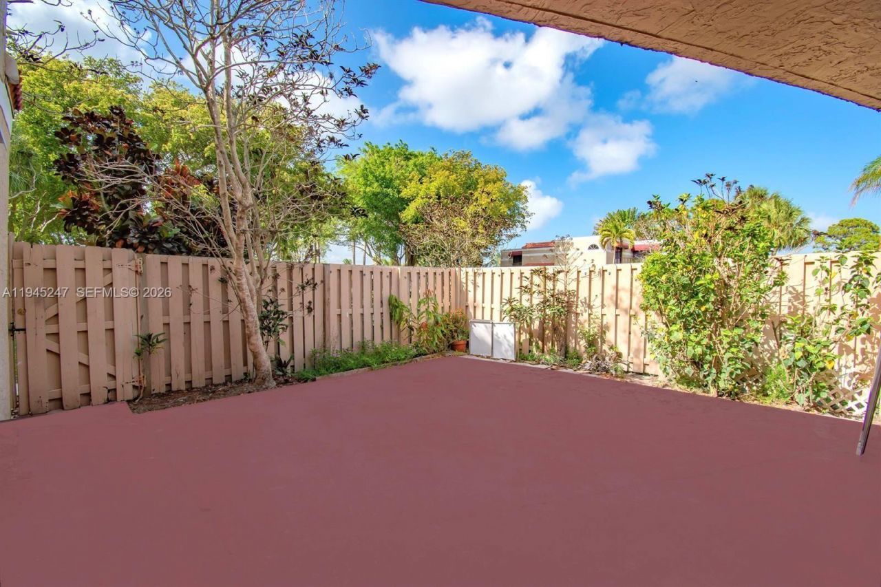 4240 Village Dr , Unit B, Delray Beach, FL 33445 Photo