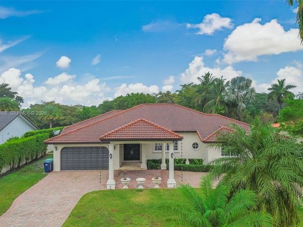 10261 SW 58th St, Miami, FL 33173