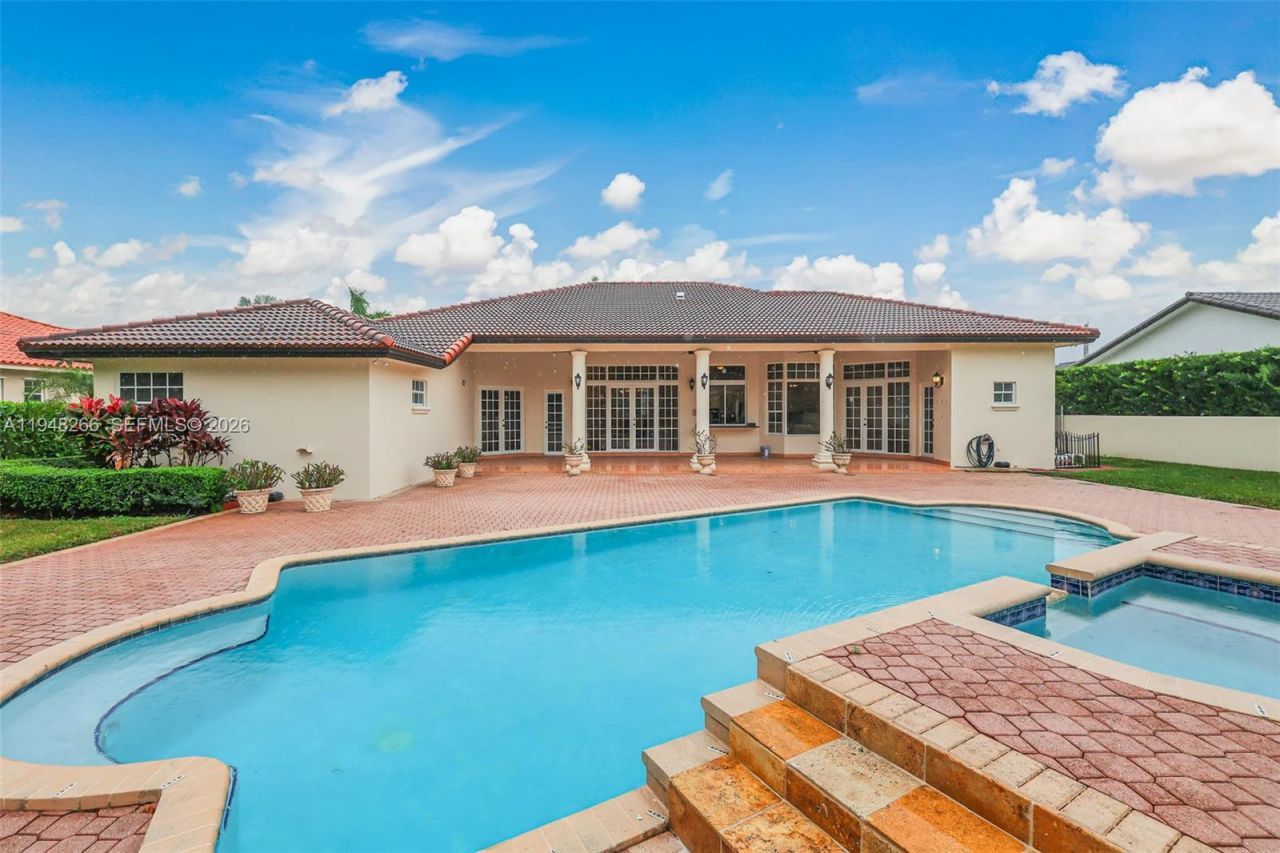 10261 SW 58th St, Miami, FL 33173 Photo