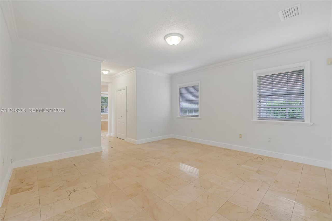 10261 SW 58th St, Miami, FL 33173 Photo