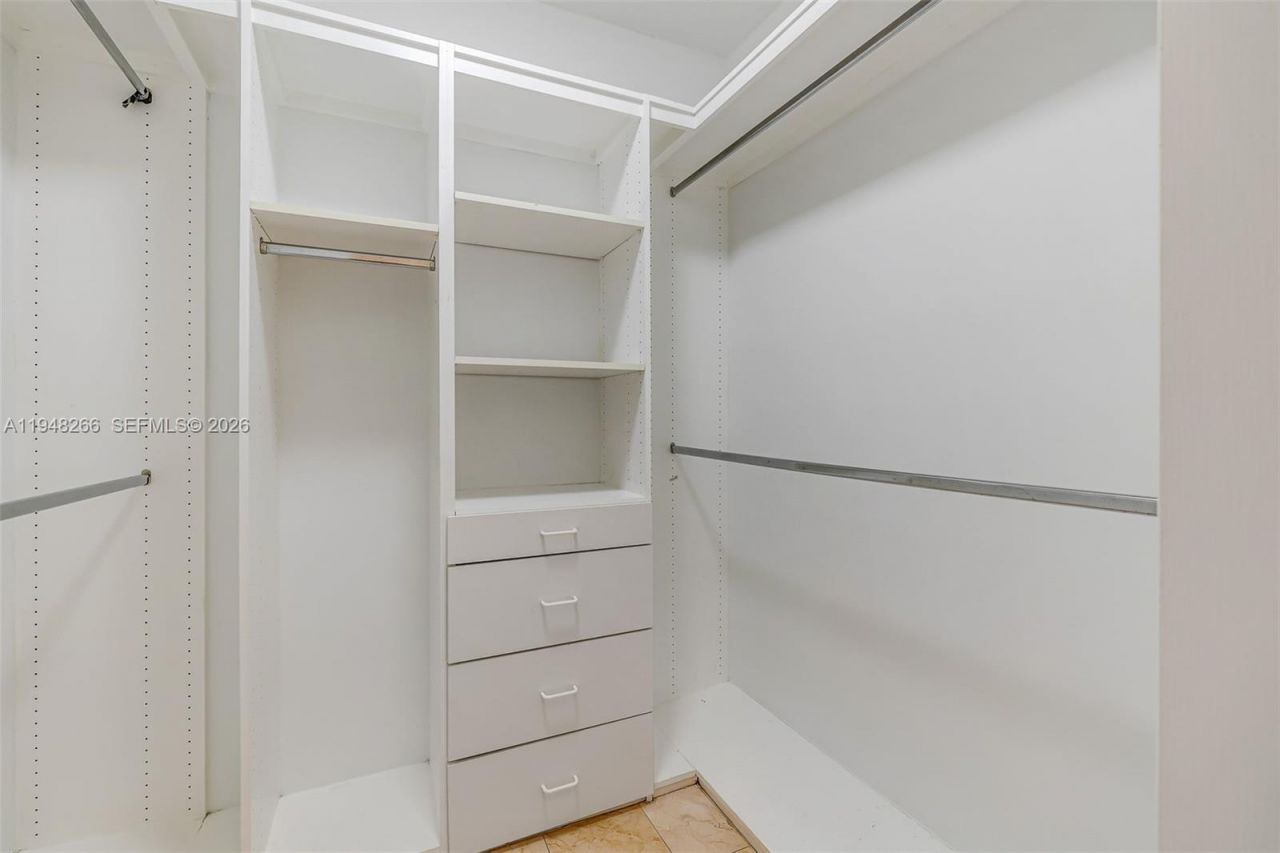 10261 SW 58th St, Miami, FL 33173 Photo