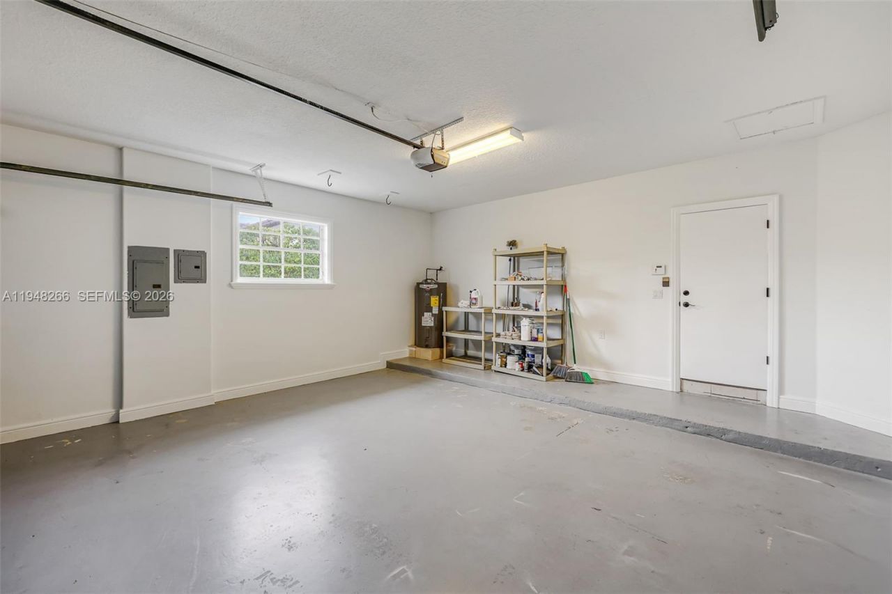 10261 SW 58th St, Miami, FL 33173 Photo