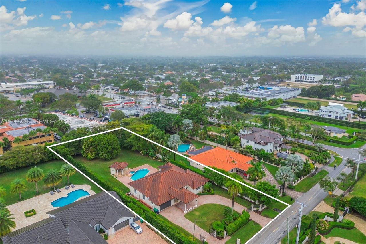 10261 SW 58th St, Miami, FL 33173 Photo