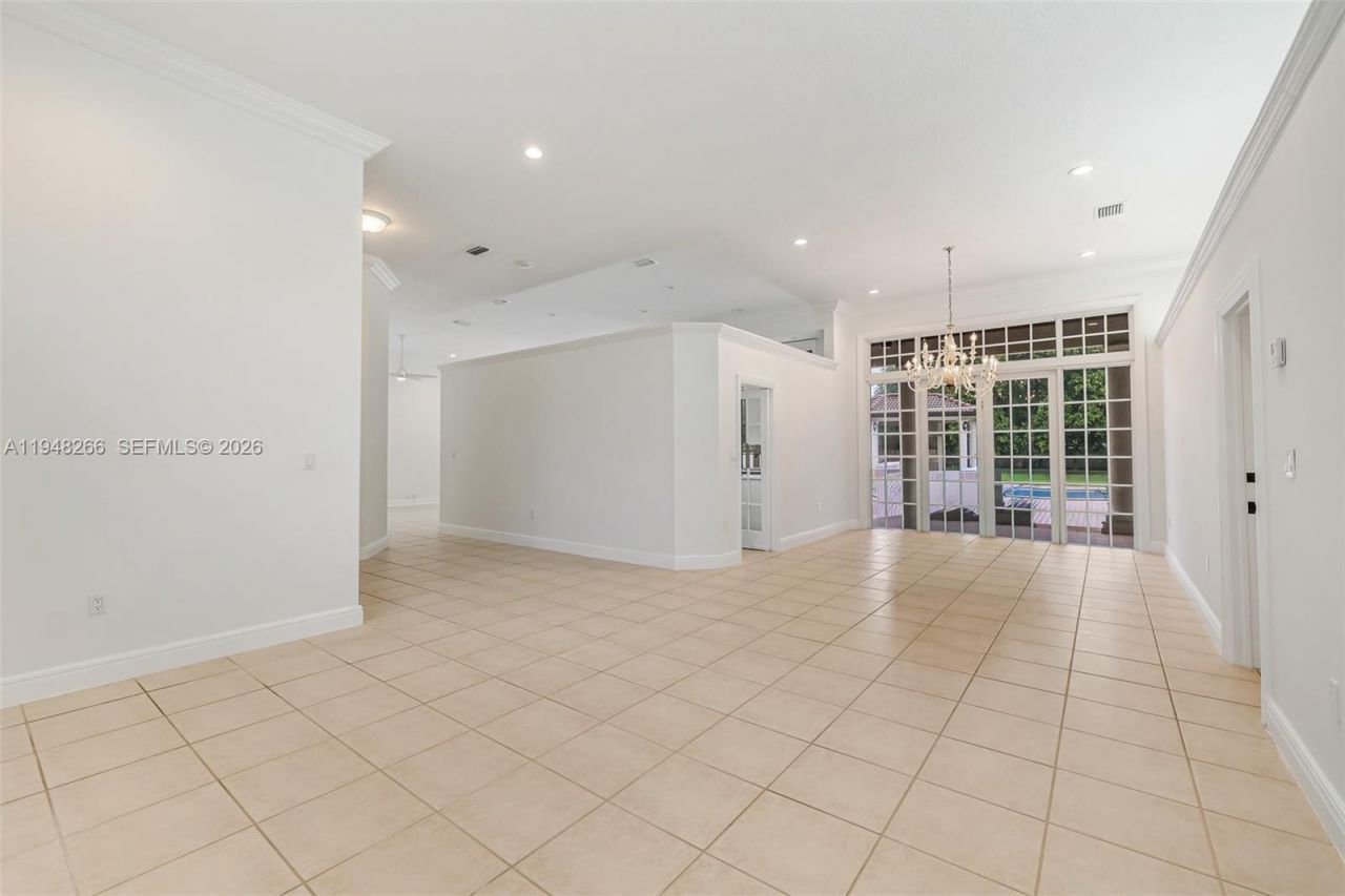 10261 SW 58th St, Miami, FL 33173 Photo