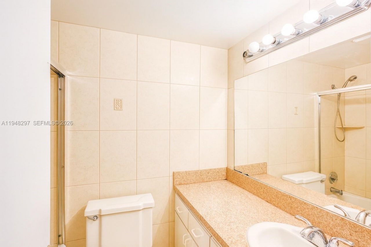 7441 Wayne Ave, Unit 8P, Miami Beach, FL 33141 Photo