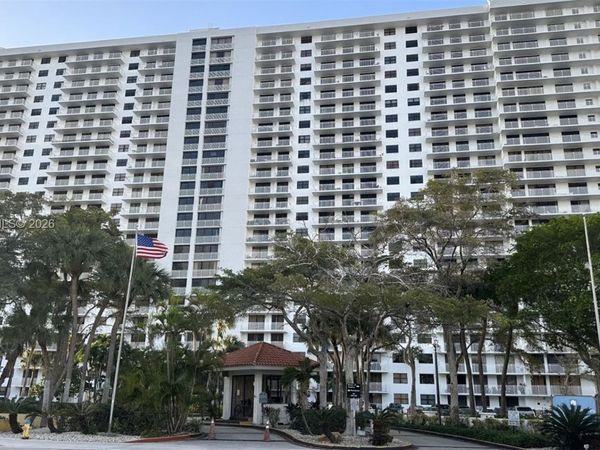 210 174th St , Unit 1909, Sunny Isles Beach, FL 33160