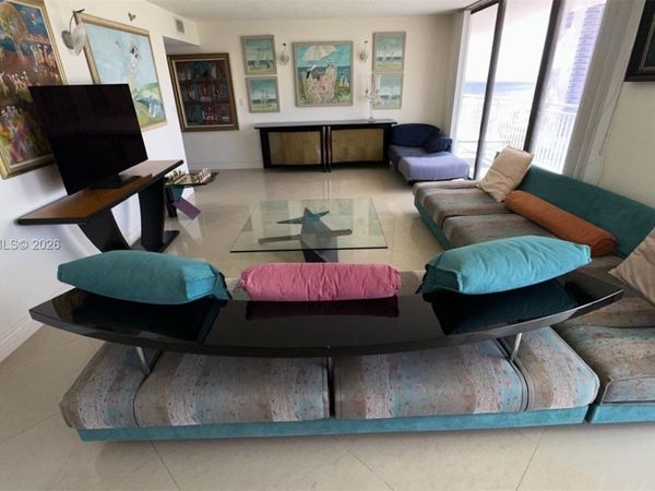 210 174th St, Unit 1909, Sunny Isles Beach, FL 33160