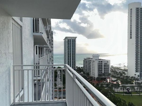 210 174th St, Unit 1909, Sunny Isles Beach, FL 33160