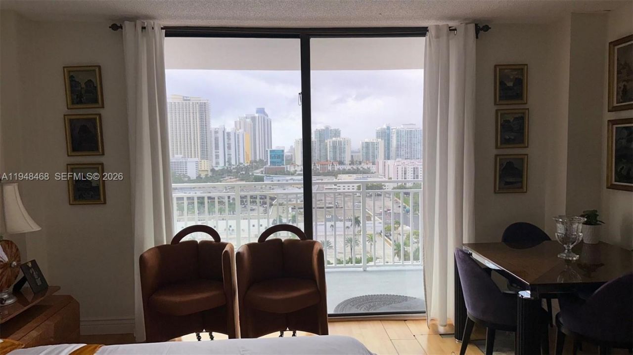 210 174th St, Unit 1909, Sunny Isles Beach, FL 33160 Photo
