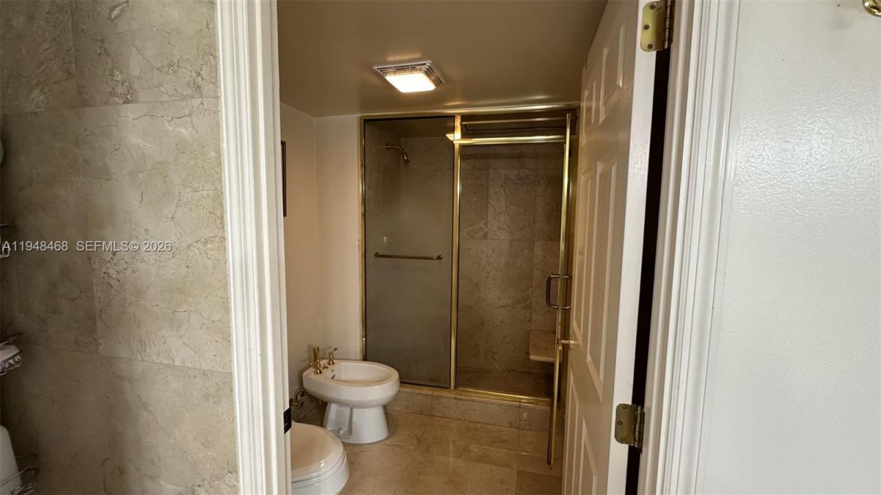 210 174th St, Unit 1909, Sunny Isles Beach, FL 33160 Photo