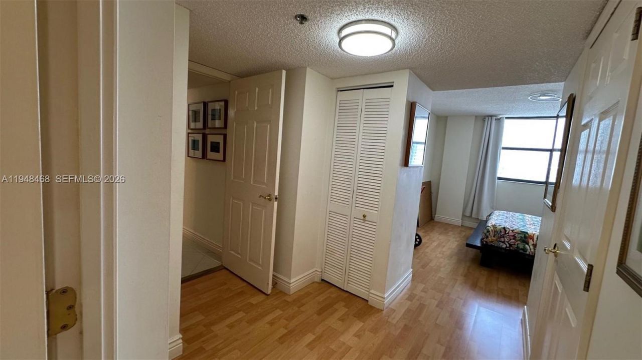 210 174th St, Unit 1909, Sunny Isles Beach, FL 33160 Photo