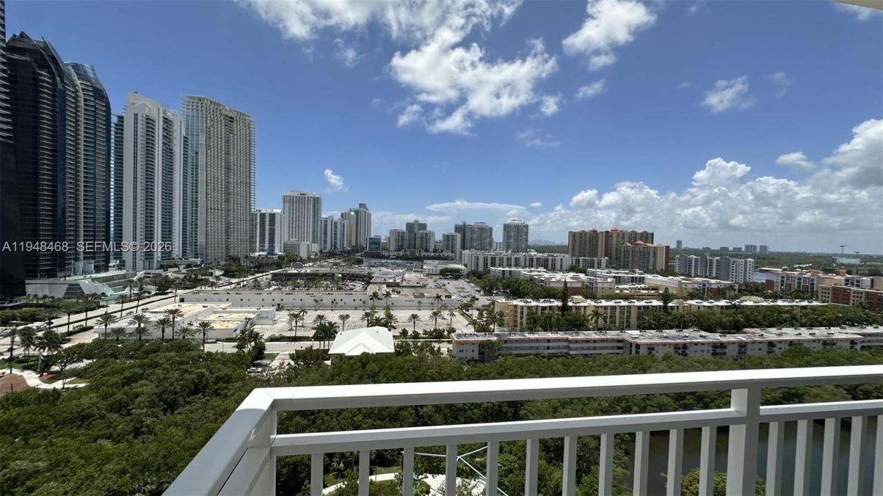 210 174th St, Unit 1909, Sunny Isles Beach, FL 33160 Photo