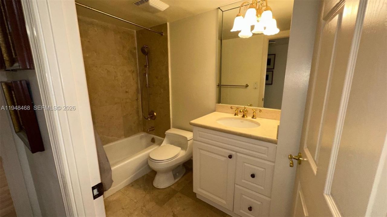 210 174th St, Unit 1909, Sunny Isles Beach, FL 33160 Photo