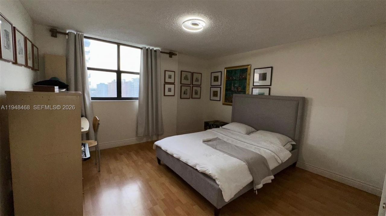 210 174th St, Unit 1909, Sunny Isles Beach, FL 33160 Photo