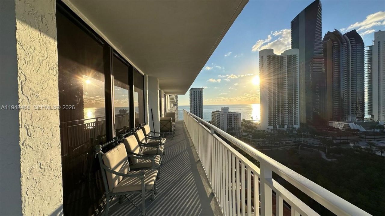 210 174th St, Unit 1909, Sunny Isles Beach, FL 33160 Photo