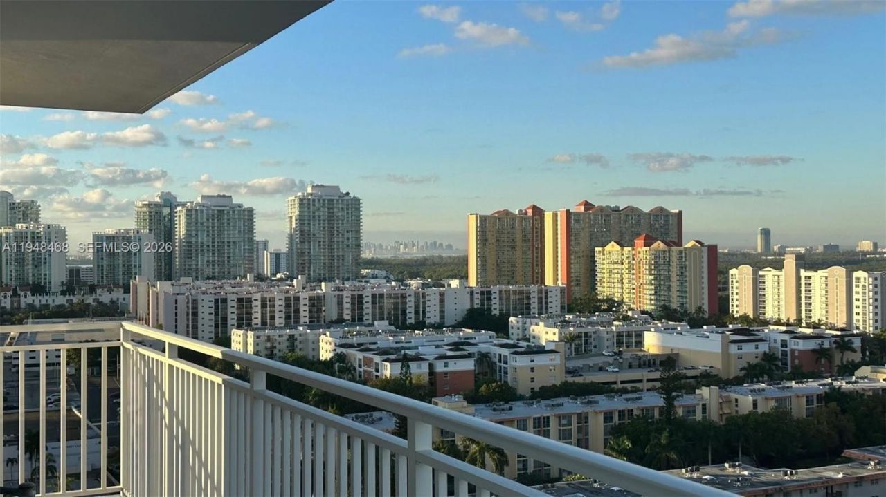 210 174th St, Unit 1909, Sunny Isles Beach, FL 33160 Photo
