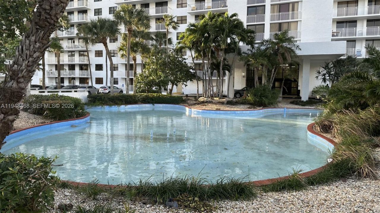 210 174th St, Unit 1909, Sunny Isles Beach, FL 33160 Photo