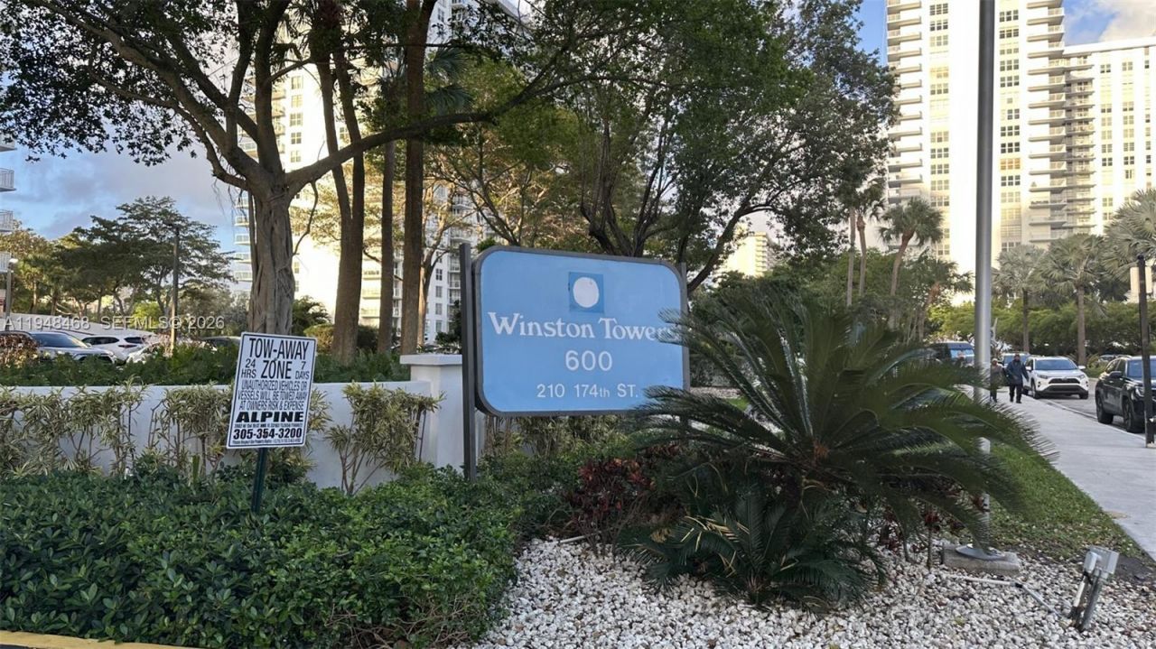 210 174th St, Unit 1909, Sunny Isles Beach, FL 33160 Photo