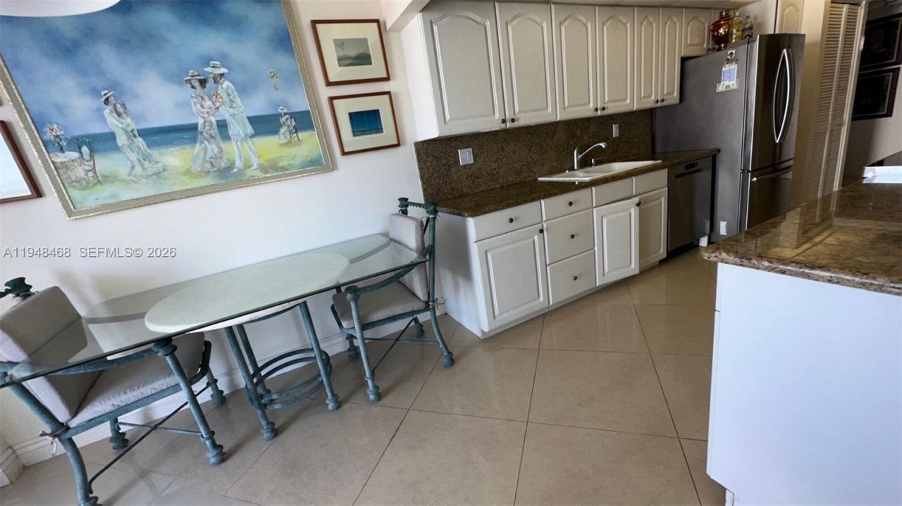 210 174th St, Unit 1909, Sunny Isles Beach, FL 33160 Photo
