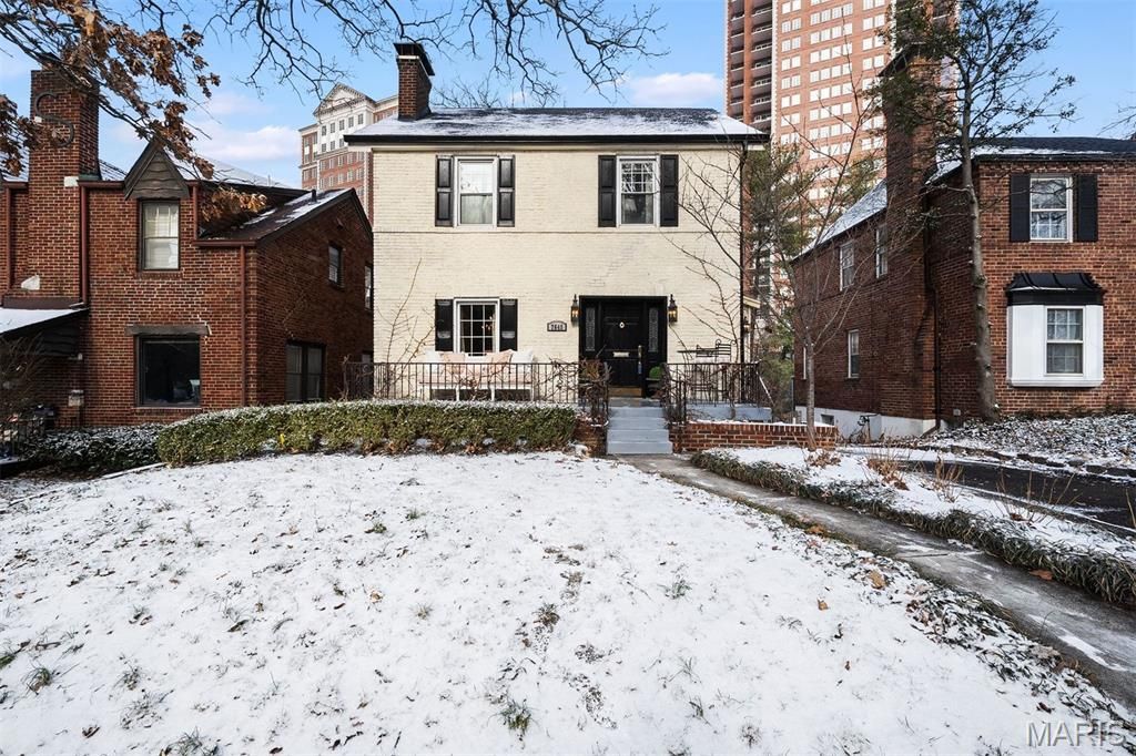 7645 Carswold Drive, Saint Louis, MO 63105 Main Photo