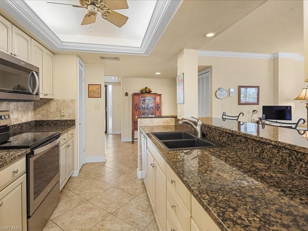 10482 Gulf Shore Dr, Unit 233, Naples, FL 34108 Photo