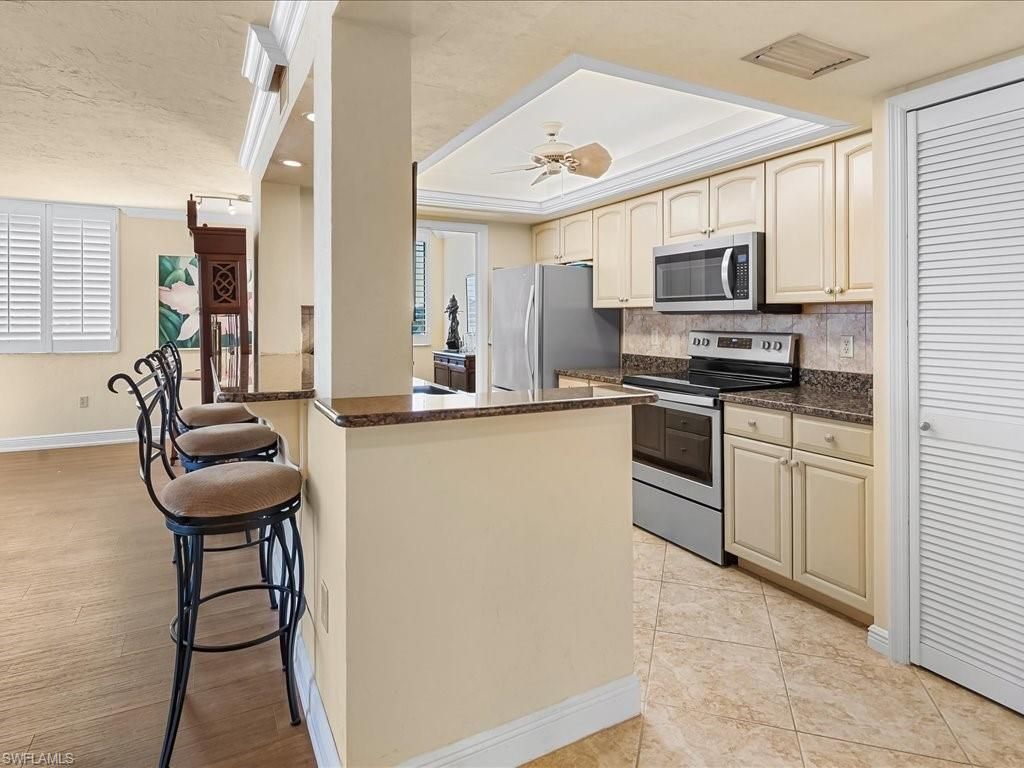10482 Gulf Shore Dr, Unit 233, Naples, FL 34108 Photo