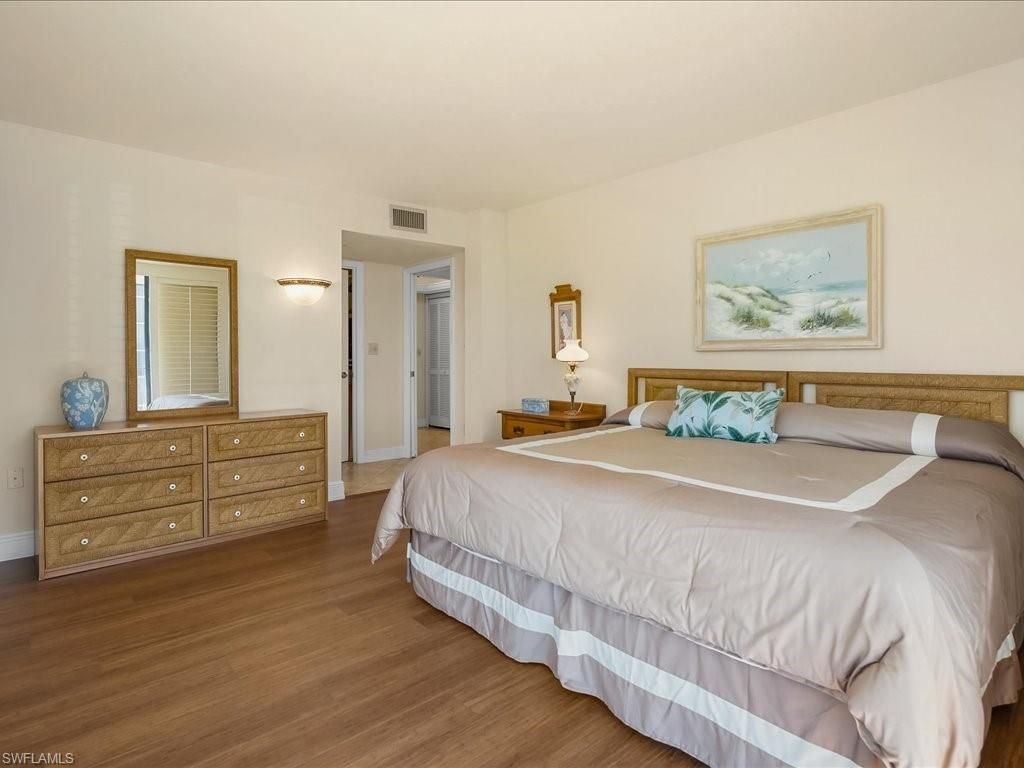 10482 Gulf Shore Dr, Unit 233, Naples, FL 34108 Photo