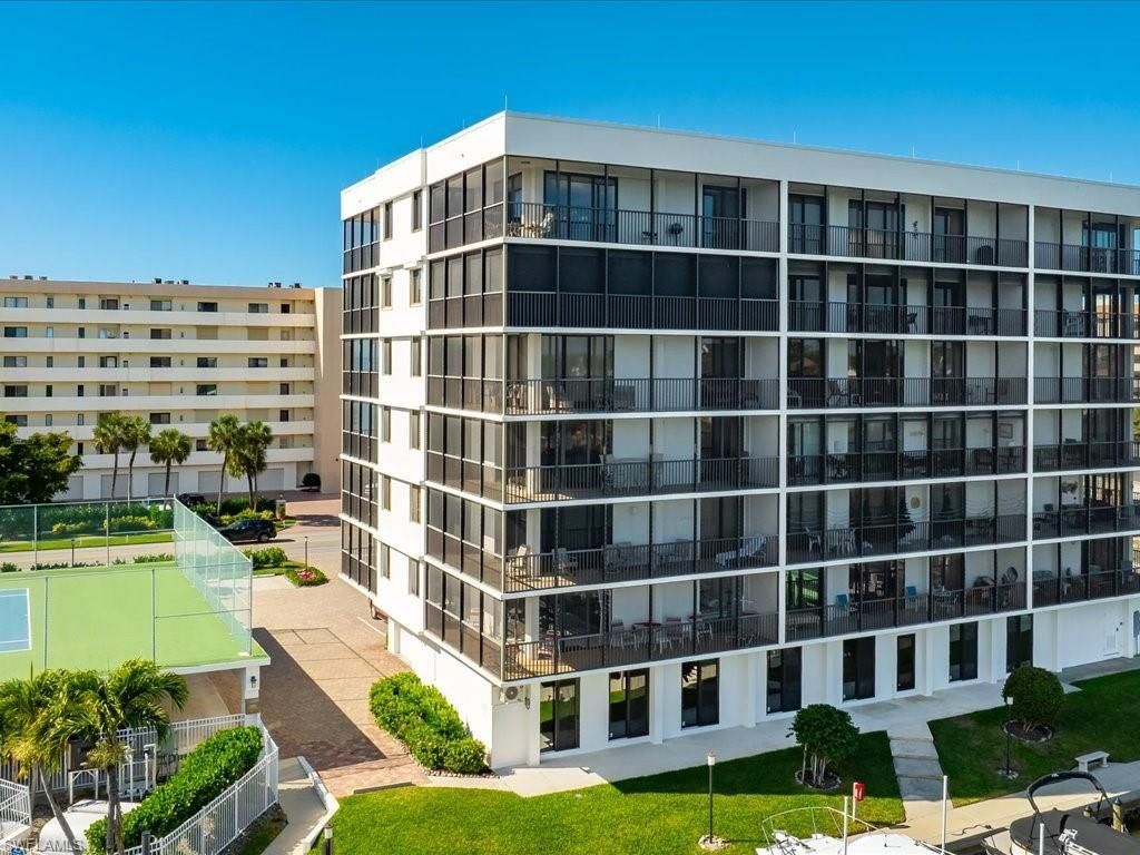 10482 Gulf Shore Dr, Unit 233, Naples, FL 34108 Photo
