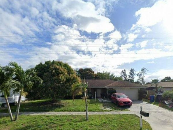 2551 Canterbury Dr, Riviera Beach, FL 33407