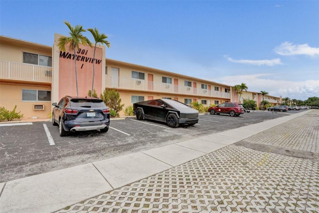 301 E Mcnab Road, Unit 115, Pompano Beach, FL 33060 Photo