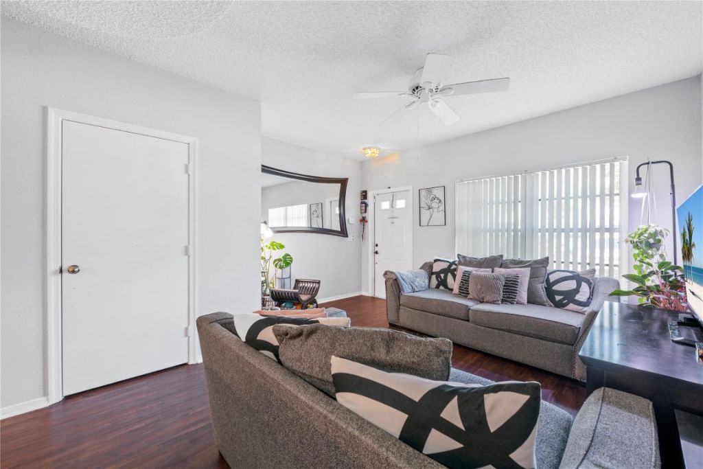 11000 Middle Golf Court, Tamarac, FL 33321 Photo