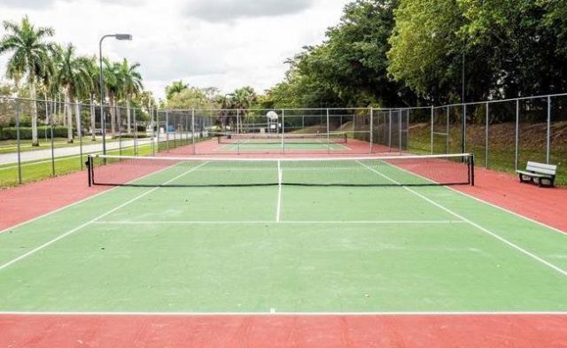 11000 Middle Golf Court, Tamarac, FL 33321 Photo