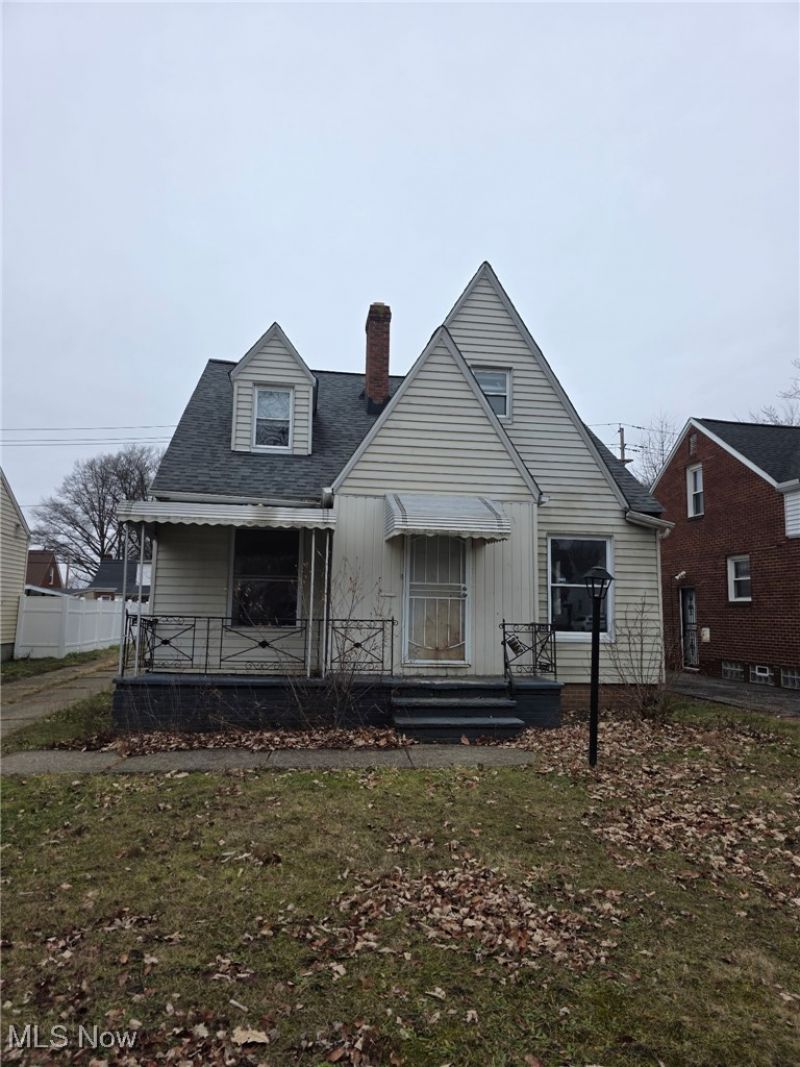3852 Lee Heights Boulevard, Cleveland, OH 44128 Main Photo