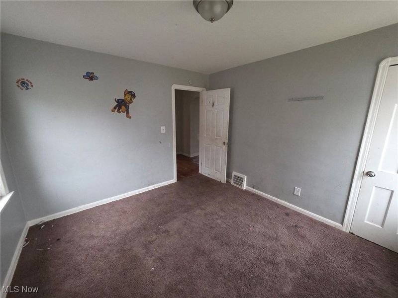 3852 Lee Heights Boulevard, Cleveland, OH 44128 Photo 20