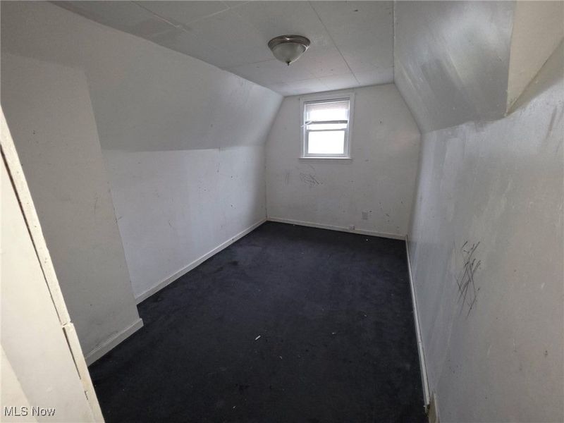 3852 Lee Heights Boulevard, Cleveland, OH 44128 Photo 28