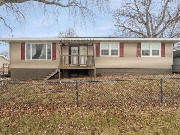 107 Washington Street, Center Point, IA 52213