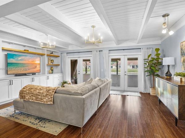 505 Maplewood Dr, Green Acres, FL 33415