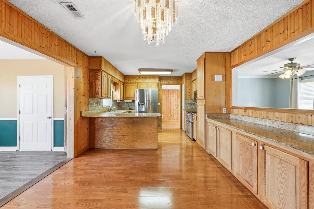 708 Luttie Rd. Photo 16