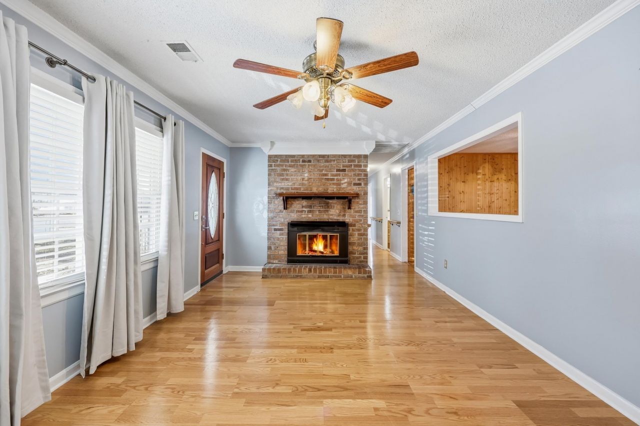 708 Luttie Rd. Photo 4