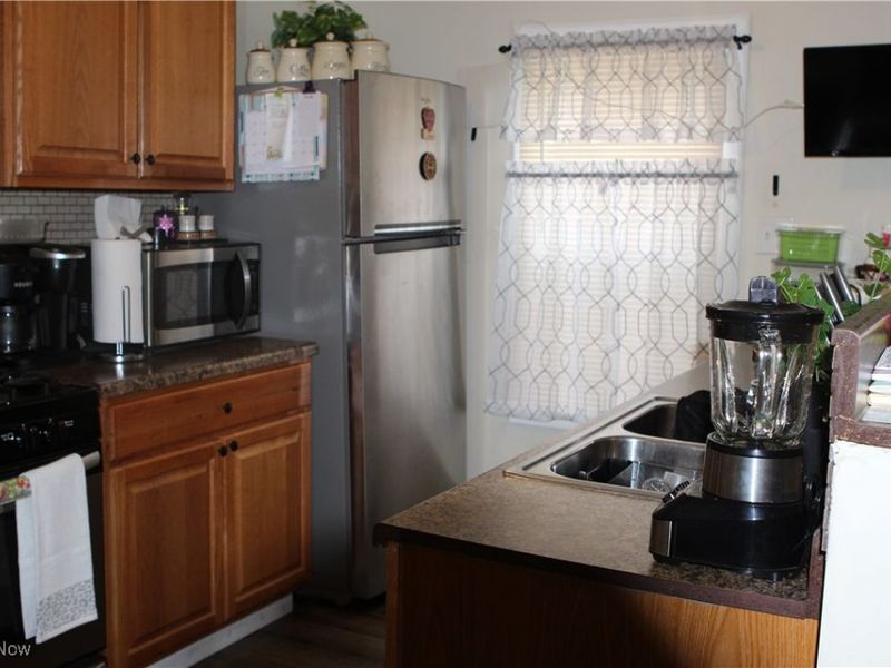 4100 Mapledale Avenue, Cleveland, OH 44109 Photo 3