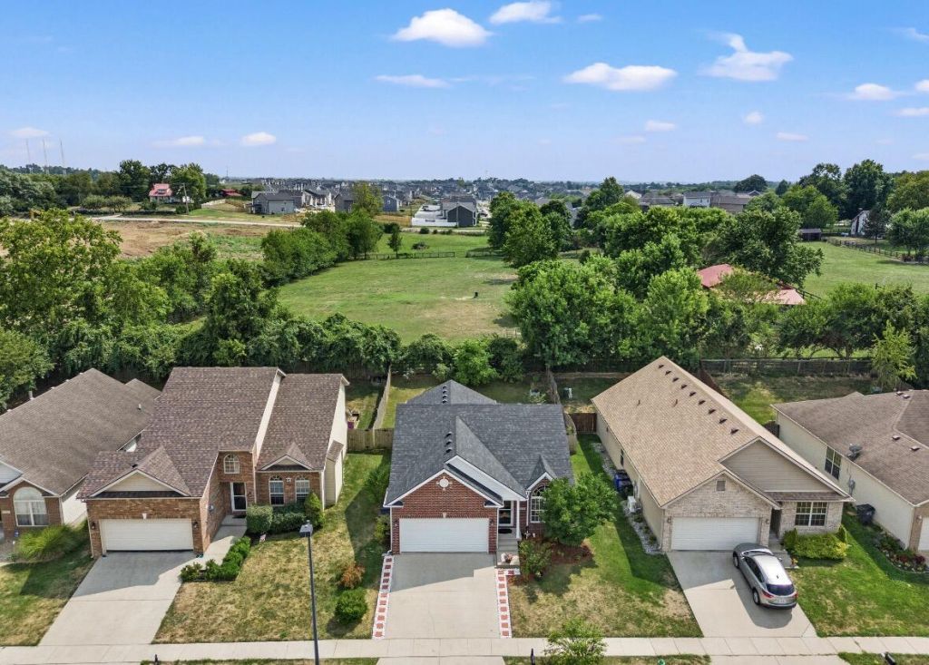 3273 Sandersville Road, Lexington, KY 40511 Main Photo