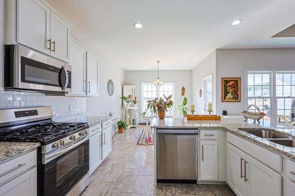 2821 Rivolet Dr. Photo 9