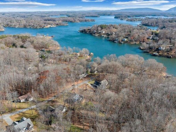 Lot 8 Leeward DR , Moneta, VA 24121